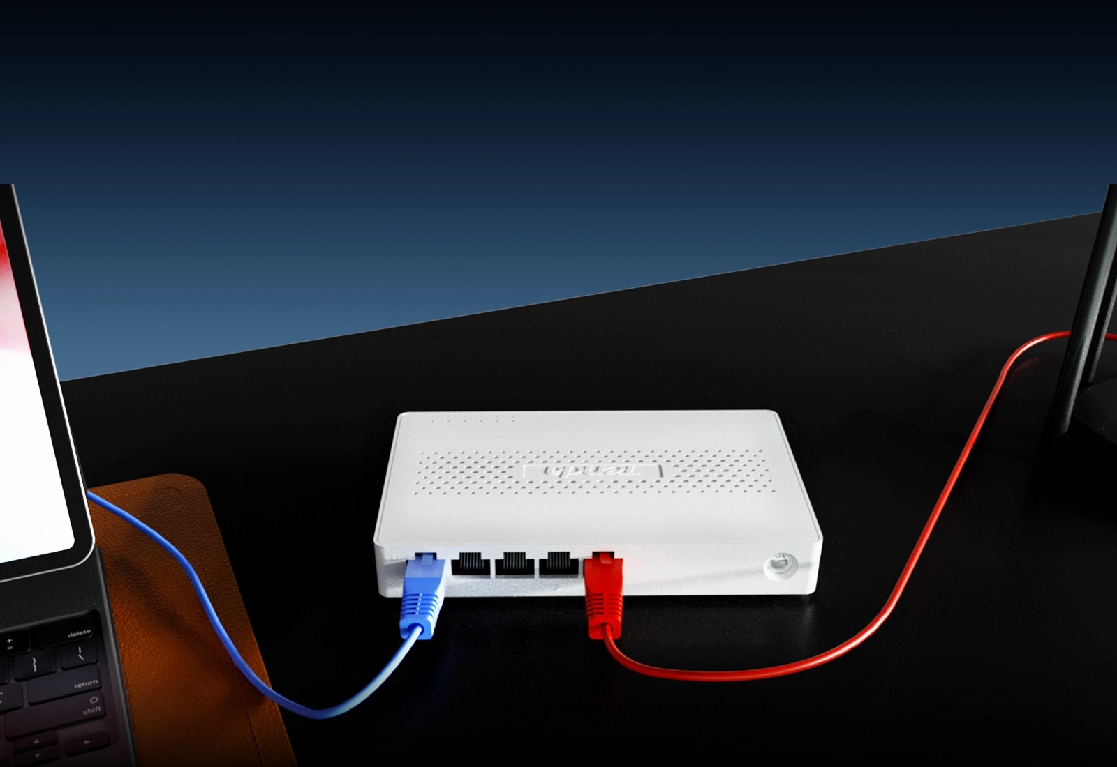 Tenda%20Sm105%205%20Port%2010/100/1000/2.5g%20Yonetılemez%20Desktop%20Swıtch